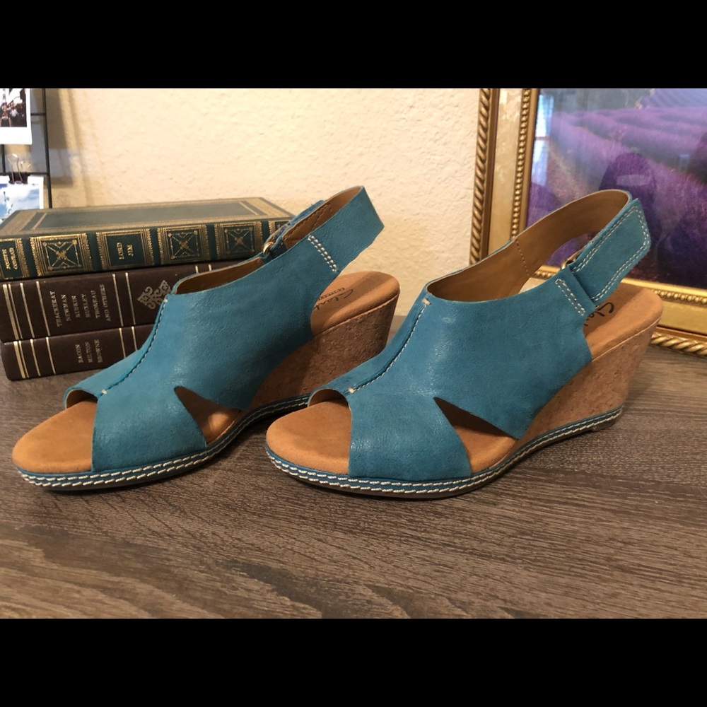 Clark’s Helio Float Wedge Sandals